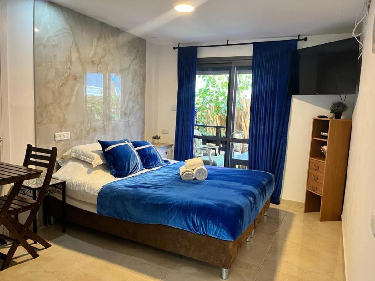 Ahuzat Shaul Seaside Bed & Breakfast Hadera Exterior photo